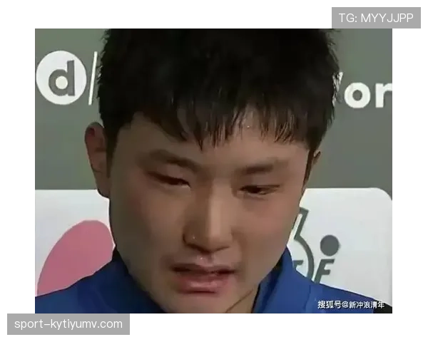 张本智和家的冰箱里塞满能量饮料，训练完直接对瓶吹